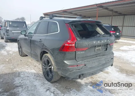 2018 Volvo Xc60 T6 Momentum z USA, uszkodzony, nr VIN LYVA22RK7JB097300